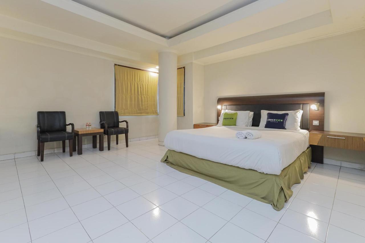 Urbanview Hotel Taman Suci Denpasar Exteriör bild