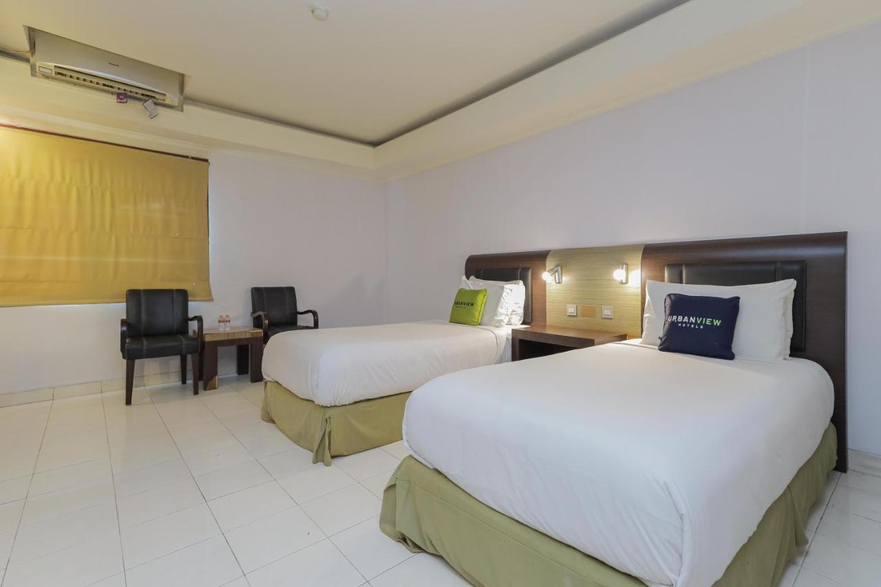 Urbanview Hotel Taman Suci Denpasar Exteriör bild