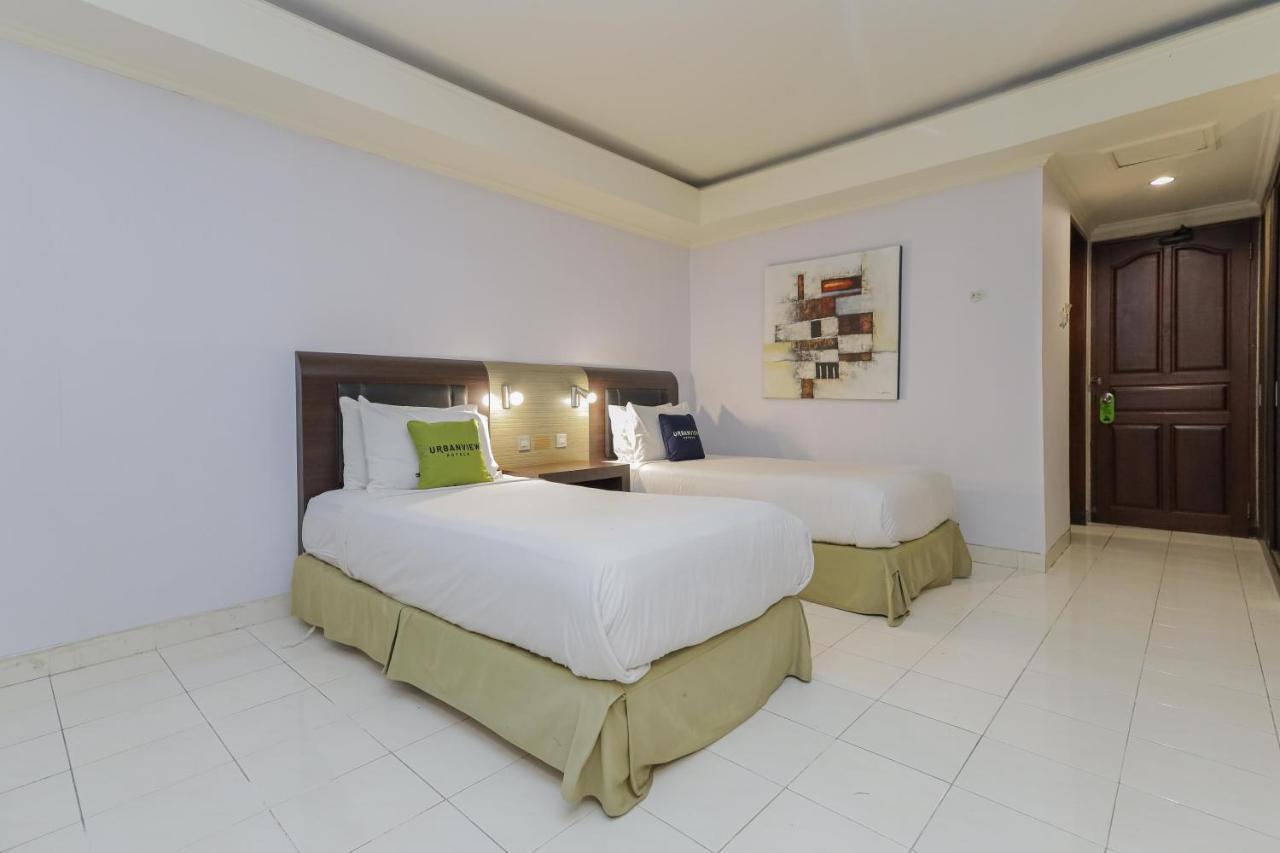 Urbanview Hotel Taman Suci Denpasar Exteriör bild
