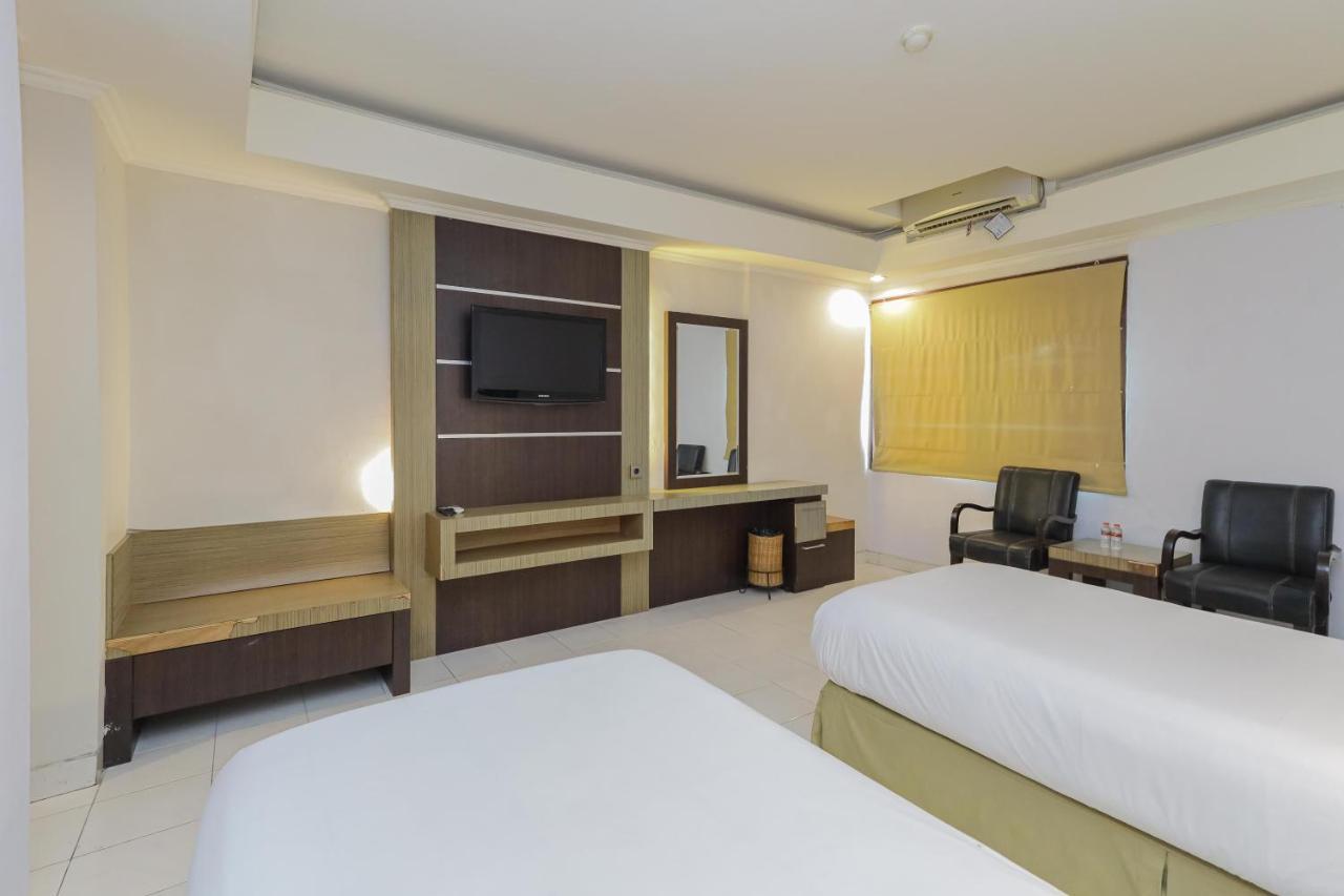 Urbanview Hotel Taman Suci Denpasar Exteriör bild
