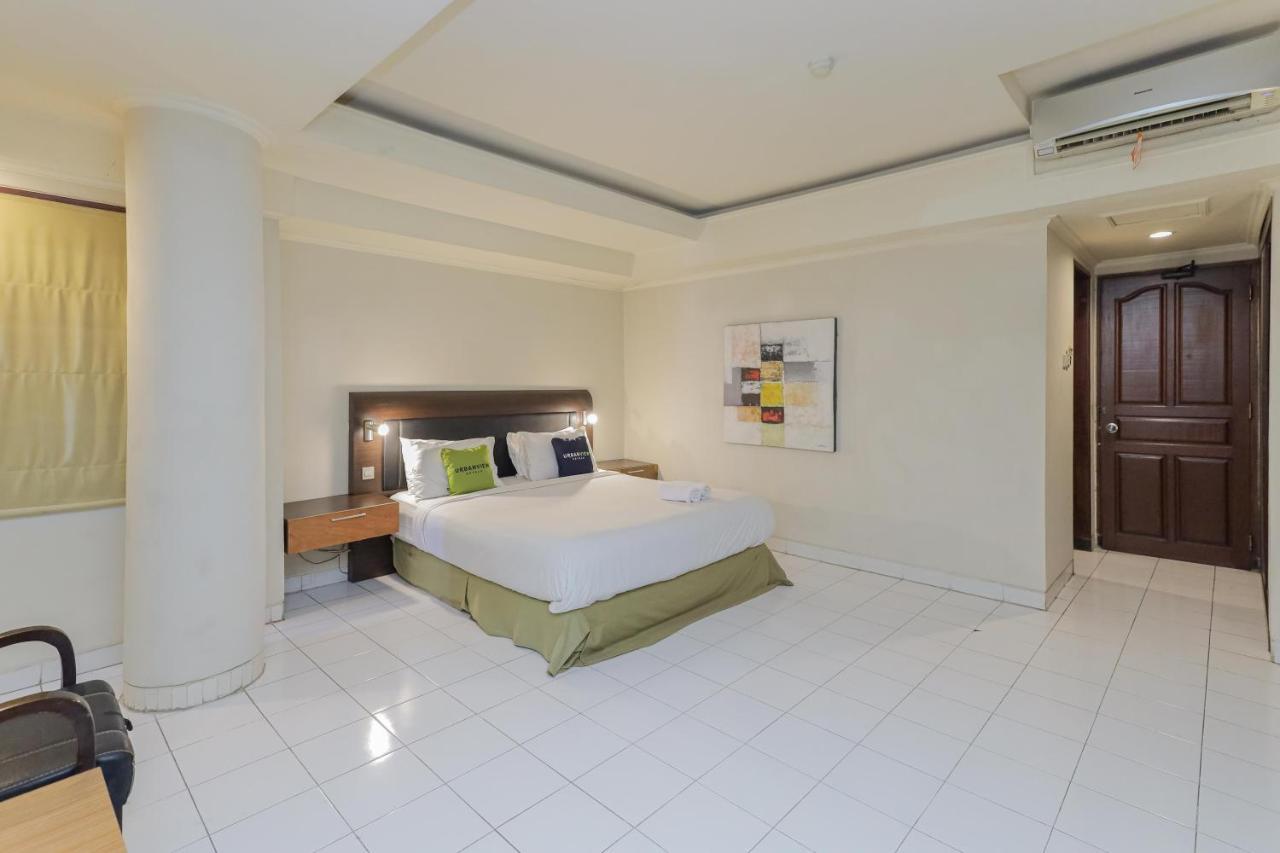 Urbanview Hotel Taman Suci Denpasar Exteriör bild