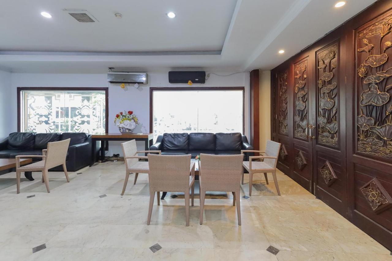Urbanview Hotel Taman Suci Denpasar Exteriör bild