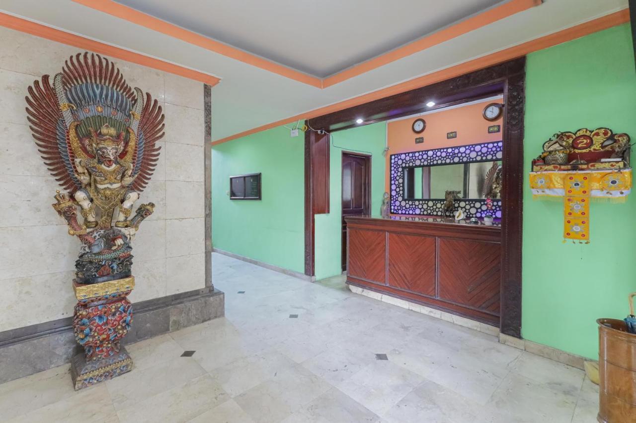 Urbanview Hotel Taman Suci Denpasar Exteriör bild